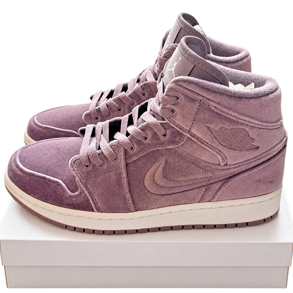 Nike Air Jordan 1 Mid SE Purple Smoke Velvet Women’s 10 NIB DQ8397-500